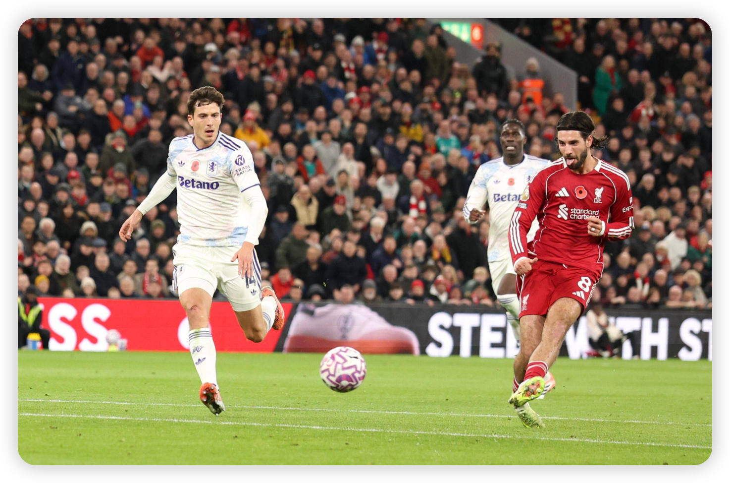 Clinical Reds Capitalize on City's Slip-Up